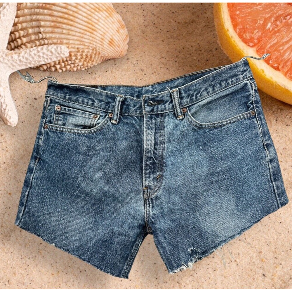 VTG Levi’s 505 Red Tab High Rise 90s Blue Cut-Off Jean Shorts Women’s 34
